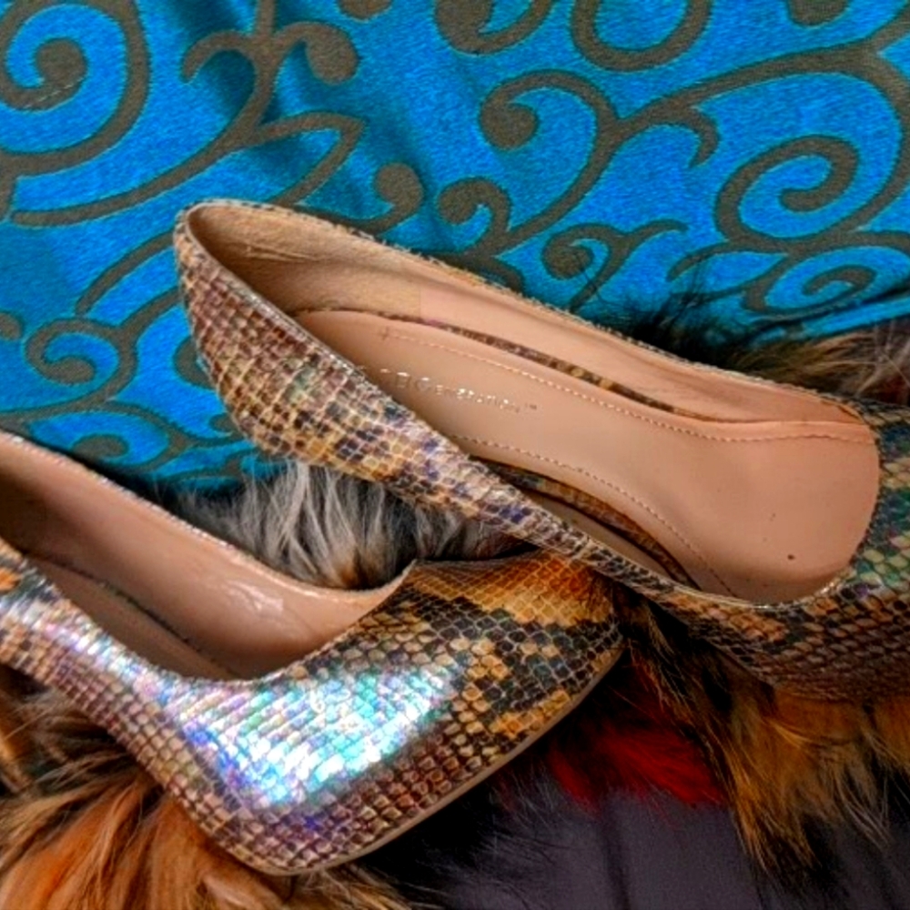 BCBG generation snake skin heels